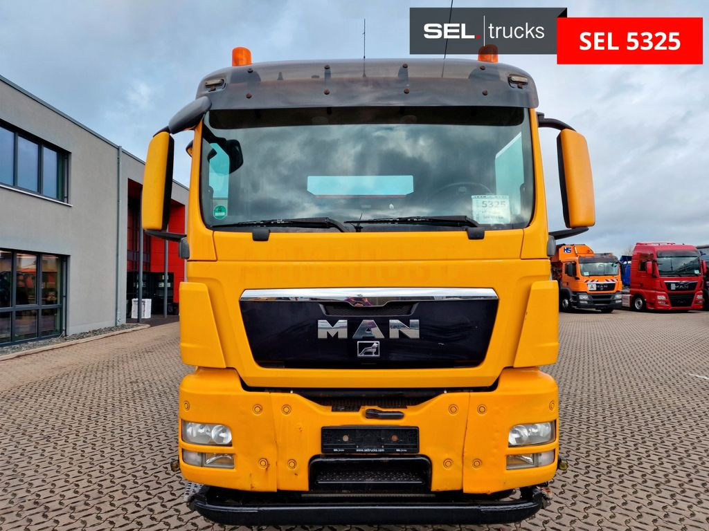 MAN TGS 35.480 8X4H-6 BL / Intarder / FASSI F560 - Camión grúa: foto 2 MAN TGS 35.480 8X4H-6 BL / Intarder / FASSI F560 - Camión grúa: foto 2
