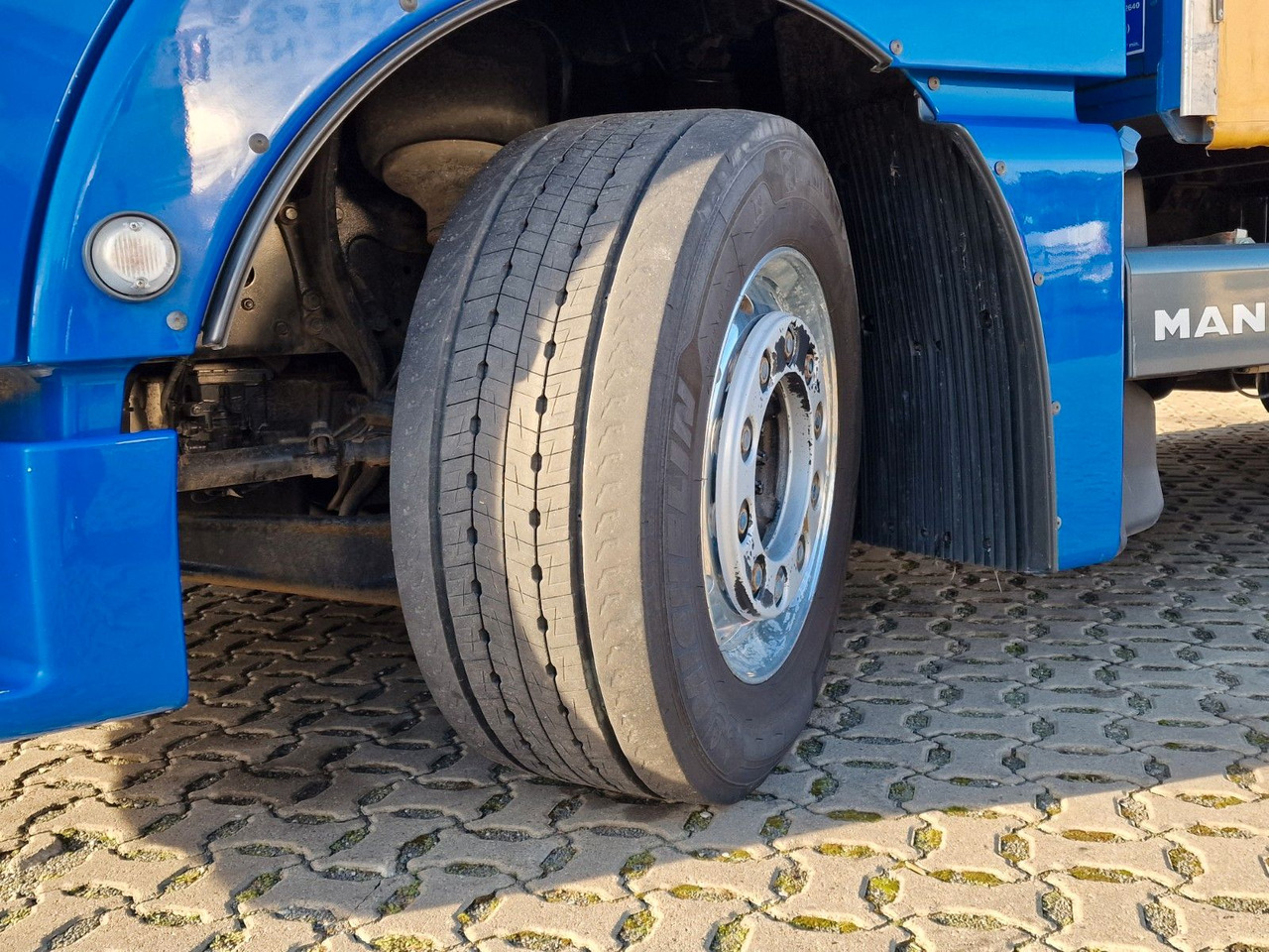Camión lona MAN TGX 18.500 4X2 LL-U /Intarder /Standklima /Xenon: foto 22