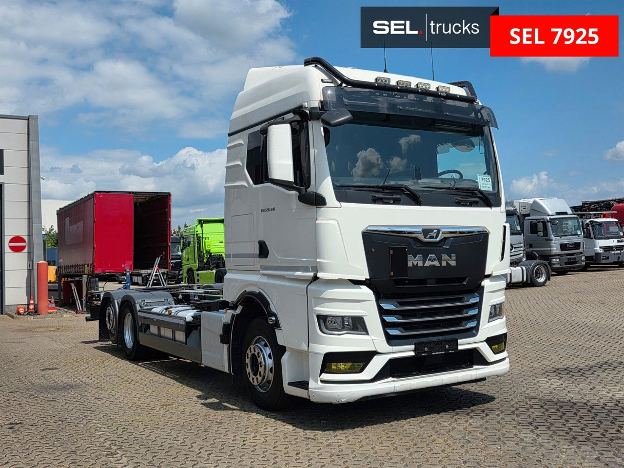 MAN TGX 26.510 6x2-2 LL CH / ZF Intarder / Liftachse - Camión portacontenedore/ Intercambiable: foto 3 MAN TGX 26.510 6x2-2 LL CH / ZF Intarder / Liftachse - Camión portacontenedore/ Intercambiable: foto 3