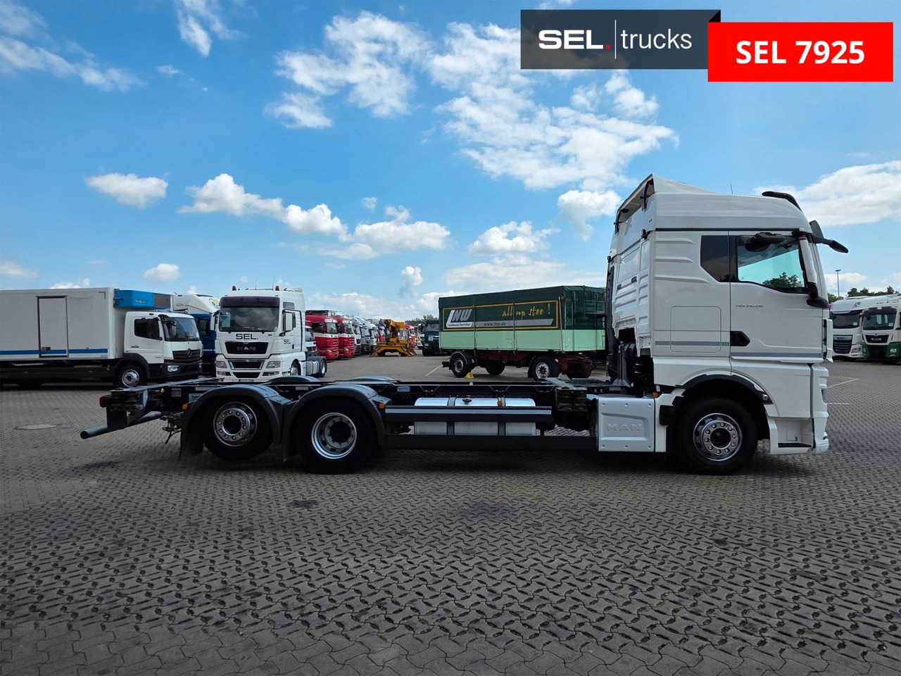 MAN TGX 26.510 6x2-2 LL CH / ZF Intarder / Liftachse - Camión portacontenedore/ Intercambiable: foto 4 MAN TGX 26.510 6x2-2 LL CH / ZF Intarder / Liftachse - Camión portacontenedore/ Intercambiable: foto 4