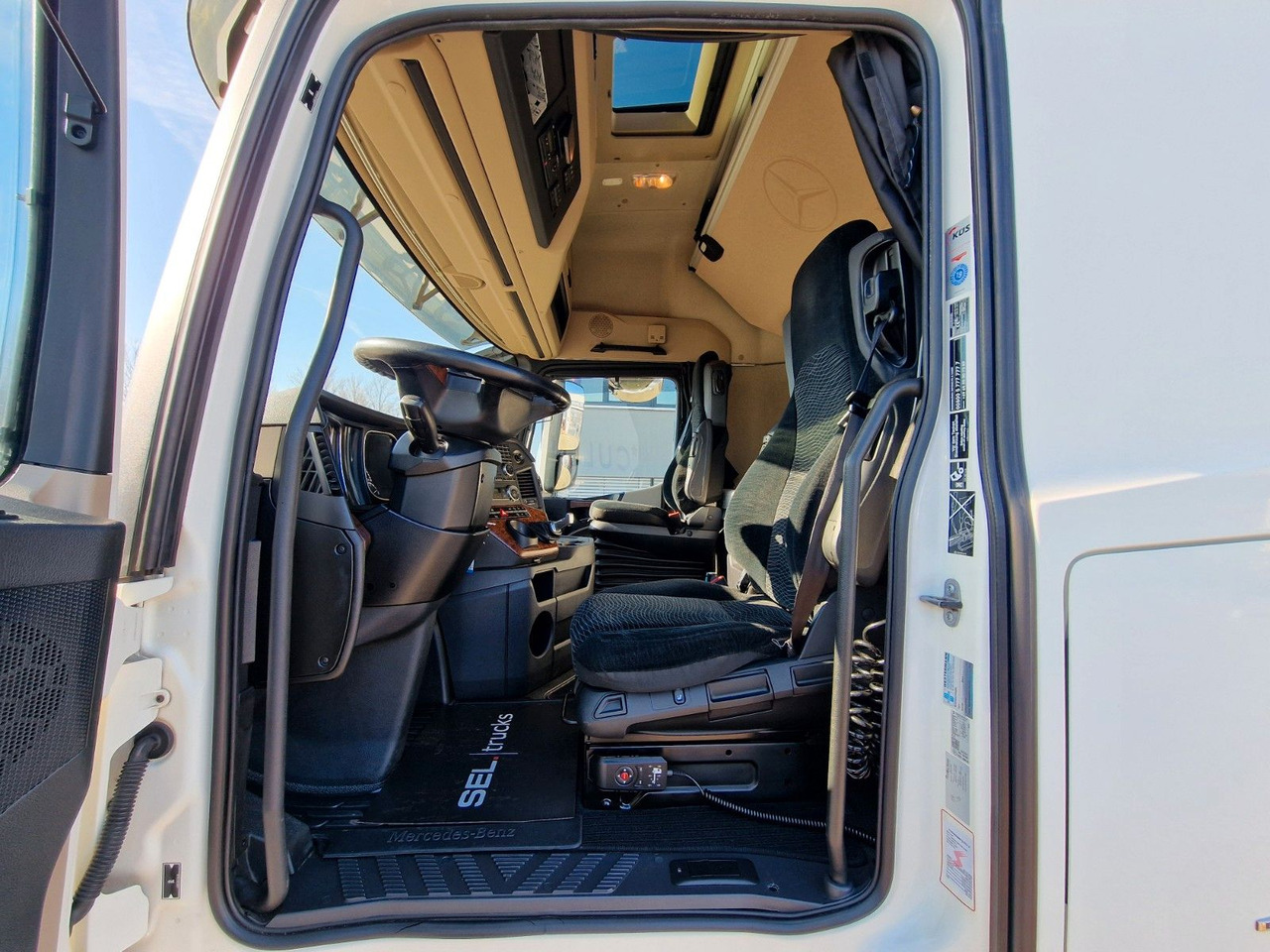 Camión caja cerrada Mercedes-Benz Actros 2643 / Retarder / Ldbw / Lenkachse /: foto 17