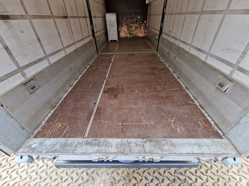 Camión lona Mercedes-Benz Antos 1830L 4X2: foto 10