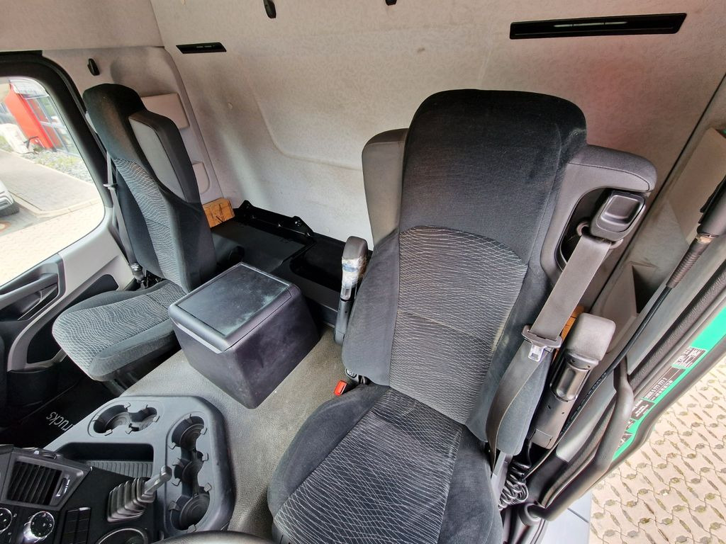 Camión lona Mercedes-Benz Antos 1830L 4X2: foto 17