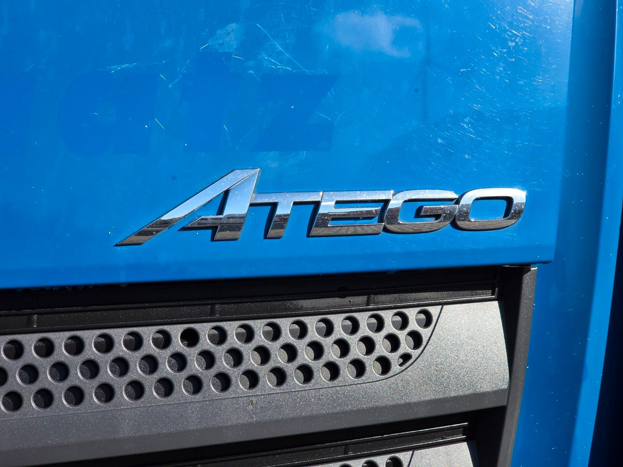 Camión caja cerrada Mercedes-Benz Atego 1218 / Ladebordwand: foto 26 Camión caja cerrada Mercedes-Benz Atego 1218 / Ladebordwand: foto 26