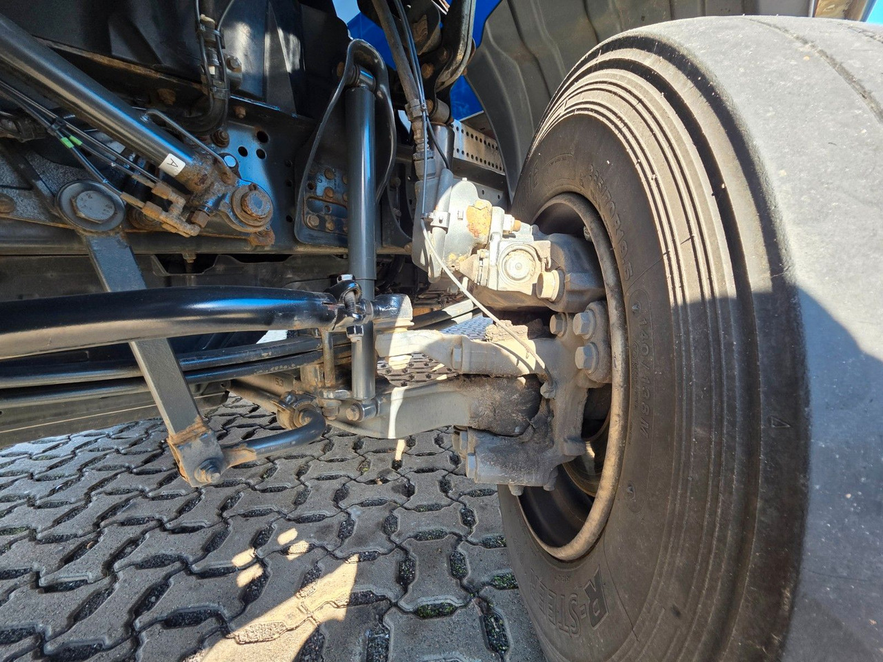 Camión caja cerrada Mercedes-Benz Atego 1218 / Ladebordwand: foto 44 Camión caja cerrada Mercedes-Benz Atego 1218 / Ladebordwand: foto 44