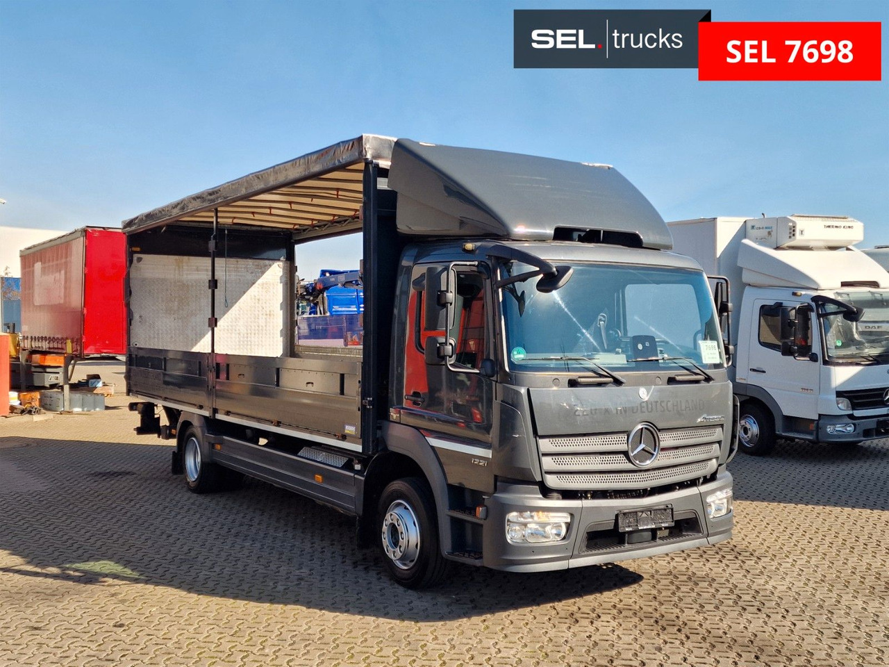 Mercedes-Benz Atego 1221 / Ladebordwand - Camión lona: foto 3 Mercedes-Benz Atego 1221 / Ladebordwand - Camión lona: foto 3