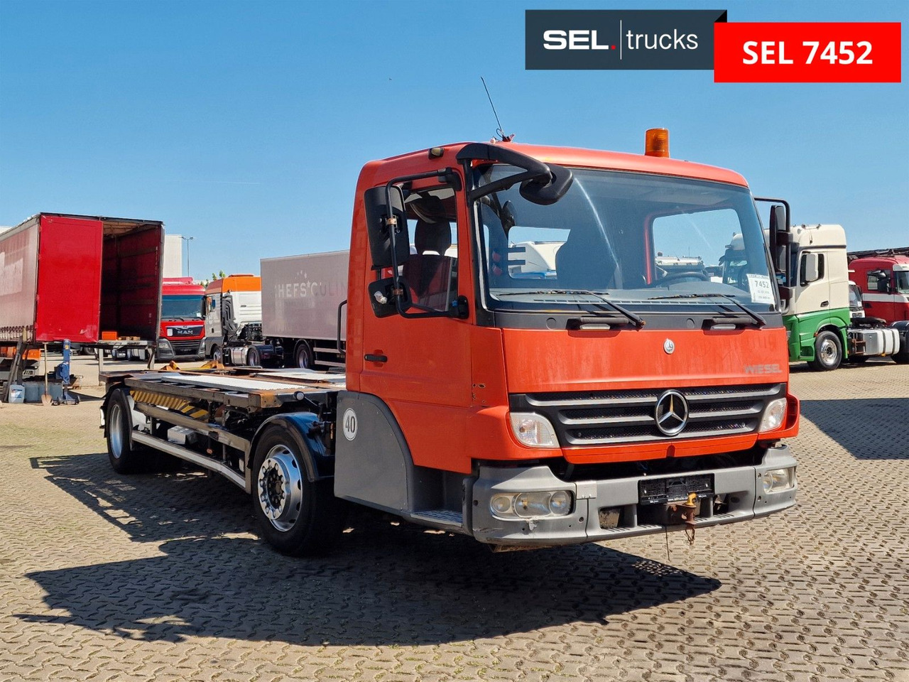 Mercedes-Benz KAMAG WBH 25 / Umsetzer / Wiesel / Rangierer - Camión portacontenedore/ Intercambiable: foto 3 Mercedes-Benz KAMAG WBH 25 / Umsetzer / Wiesel / Rangierer - Camión portacontenedore/ Intercambiable: foto 3