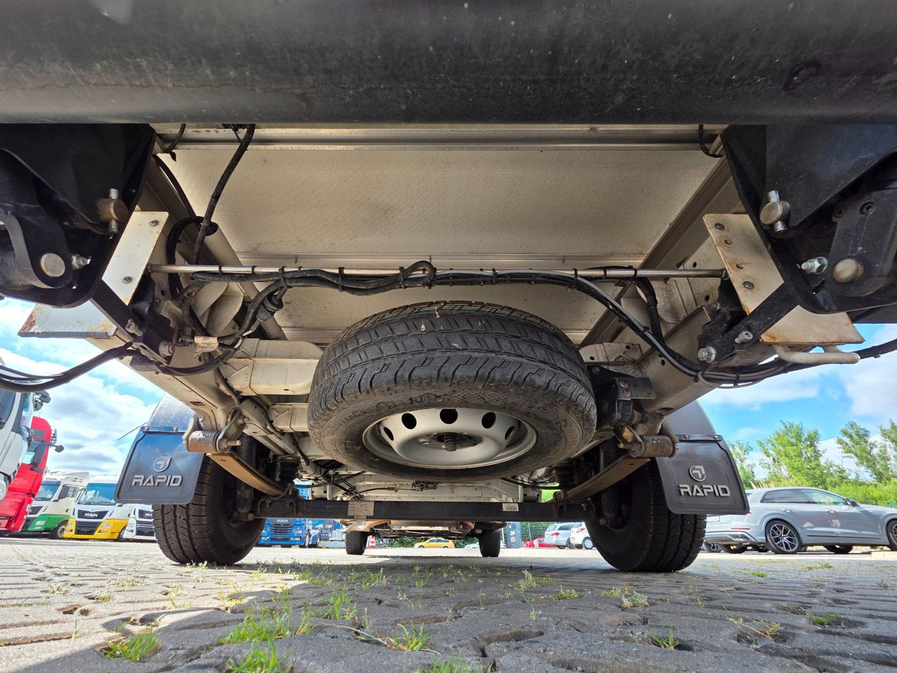Furgoneta caja cerrada Peugeot Boxer / Ladebordwand / Klimaanlage /  3 Sitzen: foto 16