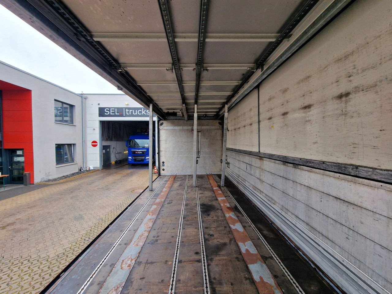 Remolque transporte de bebidas System Trailers PRASL 18 / Ladebordwand: foto 13 Remolque transporte de bebidas System Trailers PRASL 18 / Ladebordwand: foto 13