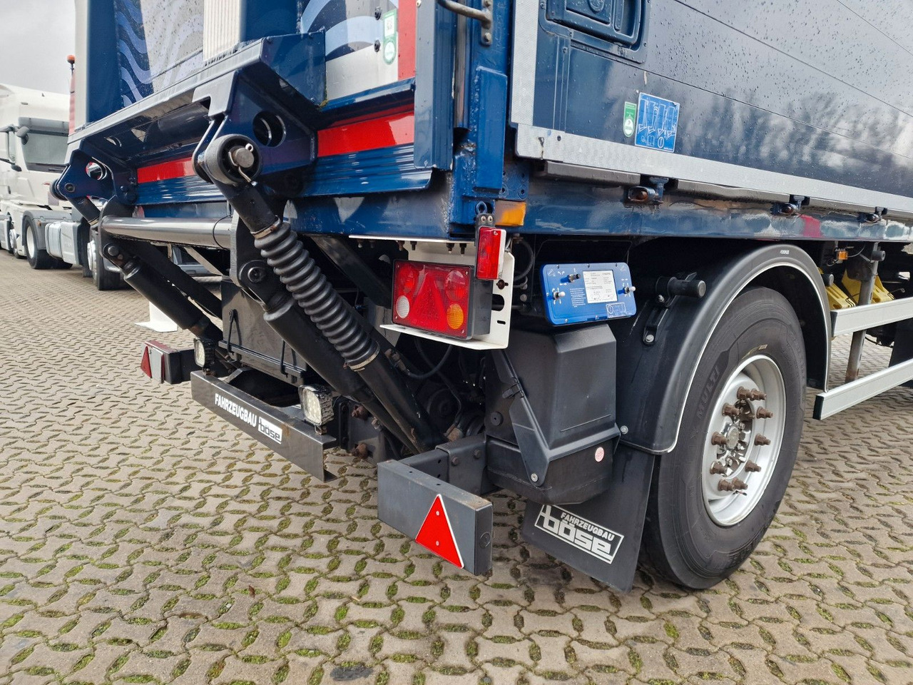 Remolque transporte de bebidas System Trailers PRASL 18 / Ladebordwand: foto 21 Remolque transporte de bebidas System Trailers PRASL 18 / Ladebordwand: foto 21