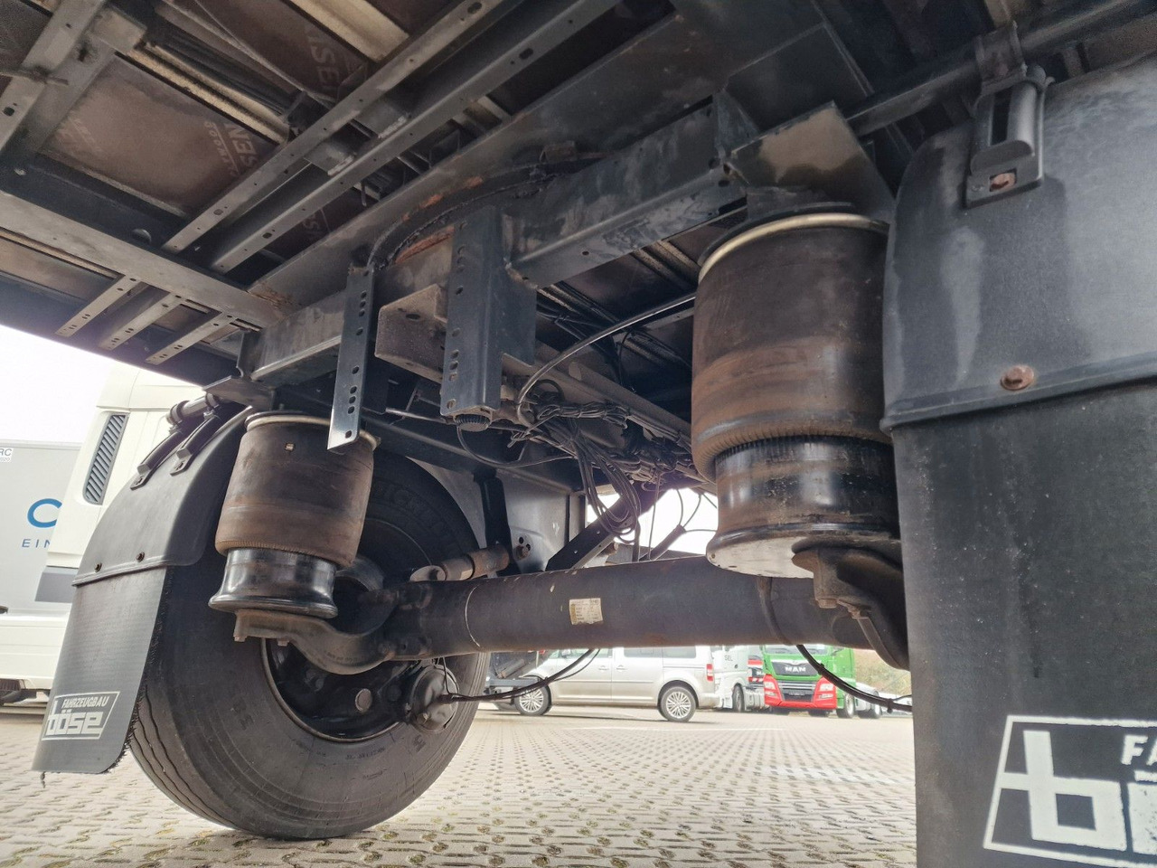 Remolque transporte de bebidas System Trailers PRASL 18 / Ladebordwand: foto 33 Remolque transporte de bebidas System Trailers PRASL 18 / Ladebordwand: foto 33