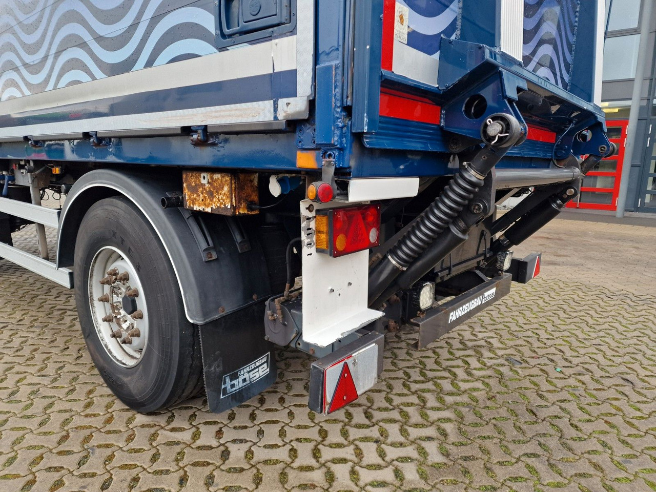 Remolque transporte de bebidas System Trailers PRASL 18 / Ladebordwand: foto 23 Remolque transporte de bebidas System Trailers PRASL 18 / Ladebordwand: foto 23