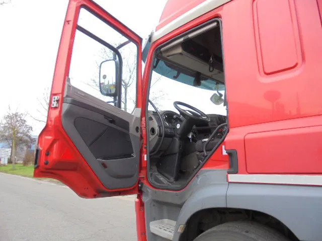 DAF CF 410 52 UNITS IN STOCK - Cabeza tractora: foto 4 DAF CF 410 52 UNITS IN STOCK - Cabeza tractora: foto 4