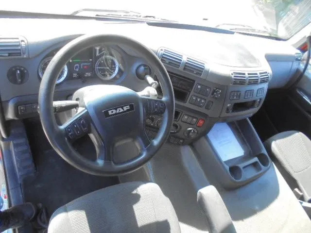 Cabeza tractora DAF CF 440: foto 10