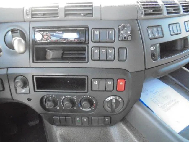 Cabeza tractora DAF CF 440: foto 13