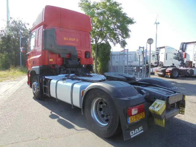Cabeza tractora DAF CF 440: foto 6