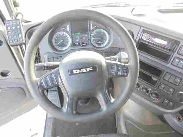 Cabeza tractora DAF XF 440: foto 10