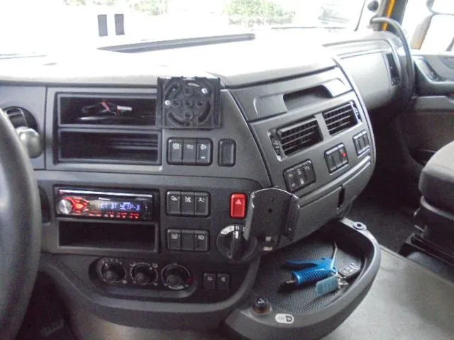 Cabeza tractora DAF XF 440: foto 10