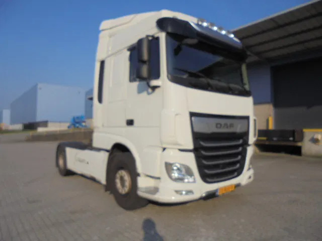 DAF XF 450 - Cabeza tractora: foto 3 DAF XF 450 - Cabeza tractora: foto 3