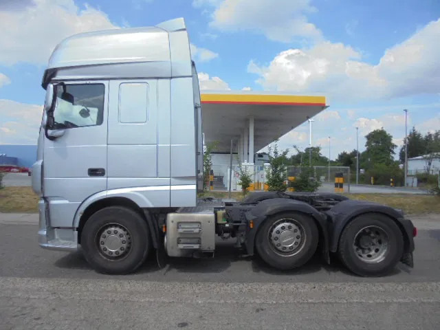 Cabeza tractora DAF XF 450 FTG 6X2 SUPER SPACE DUITSE BRIEF: foto 18