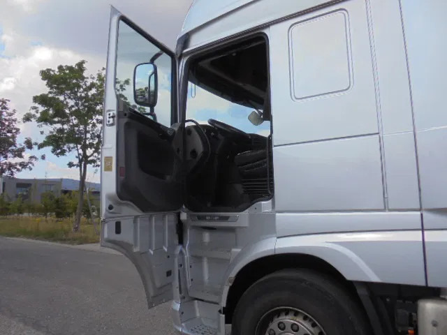 Cabeza tractora DAF XF 450 FTG 6X2 SUPER SPACE DUITSE BRIEF: foto 7