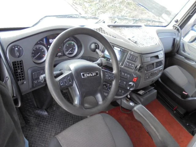 Cabeza tractora DAF XF 460: foto 7