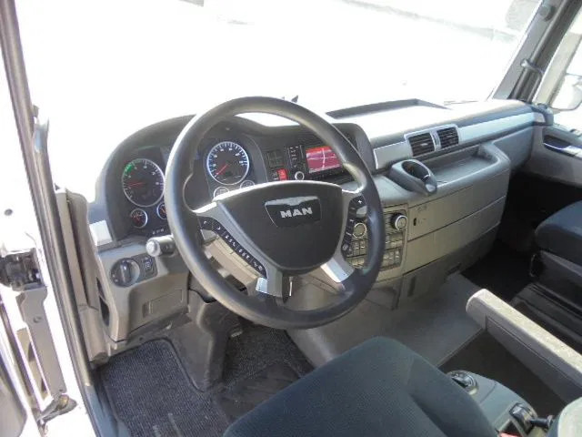 Cabeza tractora MAN TGX 18.400: foto 11