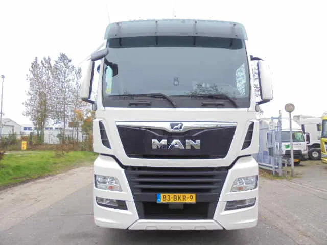 MAN TGX 26.500 XXL 6X2 NEW TYPE TACHO 2025 - Cabeza tractora: foto 2 MAN TGX 26.500 XXL 6X2 NEW TYPE TACHO 2025 - Cabeza tractora: foto 2