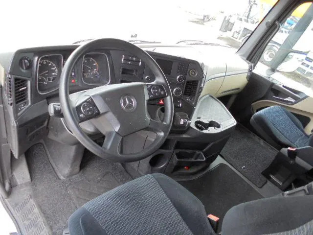 Mercedes-Benz Actros 1842 15x IN STOCK - Cabeza tractora: foto 3 Mercedes-Benz Actros 1842 15x IN STOCK - Cabeza tractora: foto 3