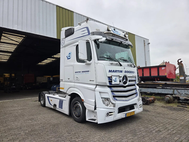Mercedes-Benz Actros 1842 LS CABINE SCHADE NL TRUCK - Cabeza tractora: foto 2 Mercedes-Benz Actros 1842 LS CABINE SCHADE NL TRUCK - Cabeza tractora: foto 2