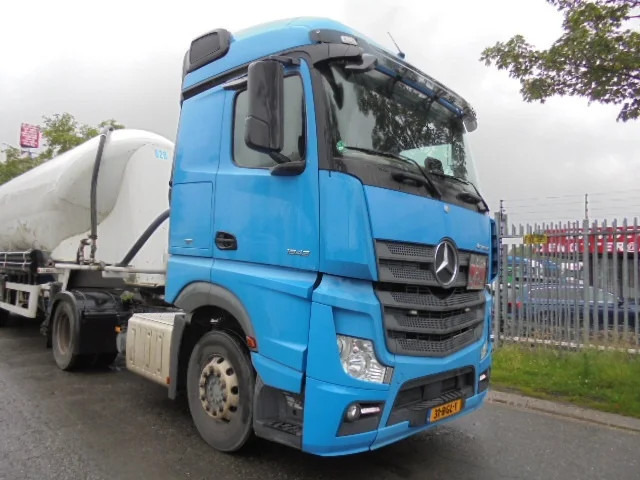 Mercedes-Benz Actros 1842 LS EUR6 - Cabeza tractora: foto 3 Mercedes-Benz Actros 1842 LS EUR6 - Cabeza tractora: foto 3