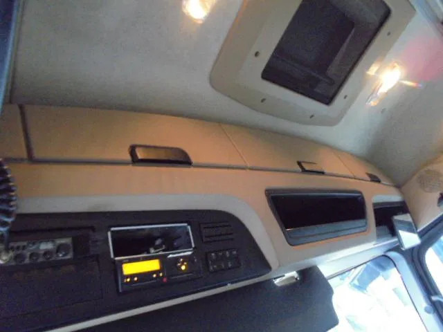 Cabeza tractora Mercedes-Benz Actros 1842 LS EUR6: foto 12