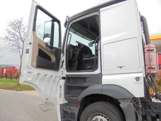 Cabeza tractora Mercedes-Benz Actros 1845 LS ADR: foto 7