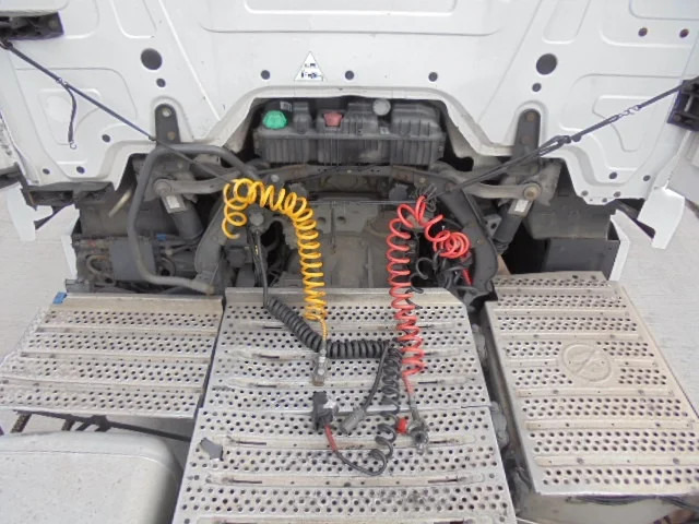 Cabeza tractora Mercedes-Benz Actros 1940: foto 6