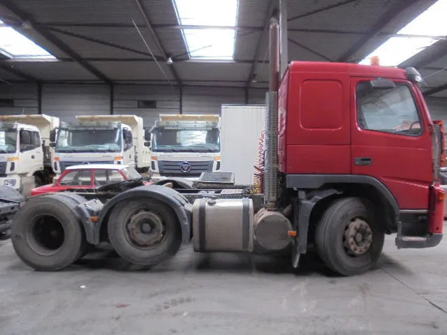 Volvo FM 380 ENGINE NOT OK ONLY PARTS NL TRUCK - Cabeza tractora: foto 4 Volvo FM 380 ENGINE NOT OK ONLY PARTS NL TRUCK - Cabeza tractora: foto 4