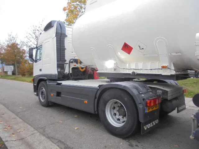 Volvo FM 400 GLOBETROTTER ADR NL TRUCK +TANK TRAILER - Cabeza tractora: foto 4 Volvo FM 400 GLOBETROTTER ADR NL TRUCK +TANK TRAILER - Cabeza tractora: foto 4