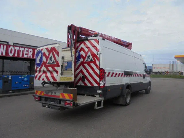 Iveco Daily 70 70C17 - Camión: foto 4 Iveco Daily 70 70C17 - Camión: foto 4