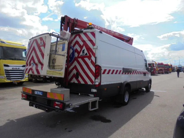 Iveco Daily 70 70C17 - Camión, Camión grúa: foto 5 Iveco Daily 70 70C17 - Camión, Camión grúa: foto 5