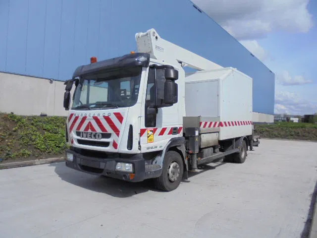 Camión Iveco EuroCargo 120 EL22 EUR5: foto 10