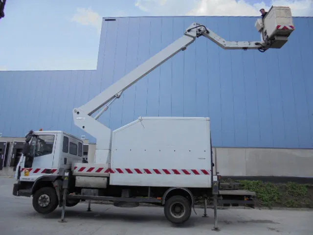 Camión Iveco EuroCargo 120 EL22 EUR5: foto 7