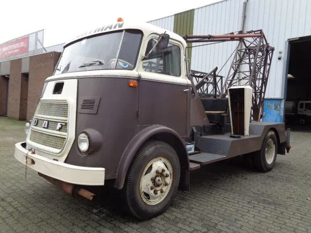 DAF 1300 BB NL KENTEKEN - Camión grúa: foto 1 DAF 1300 BB NL KENTEKEN - Camión grúa: foto 1