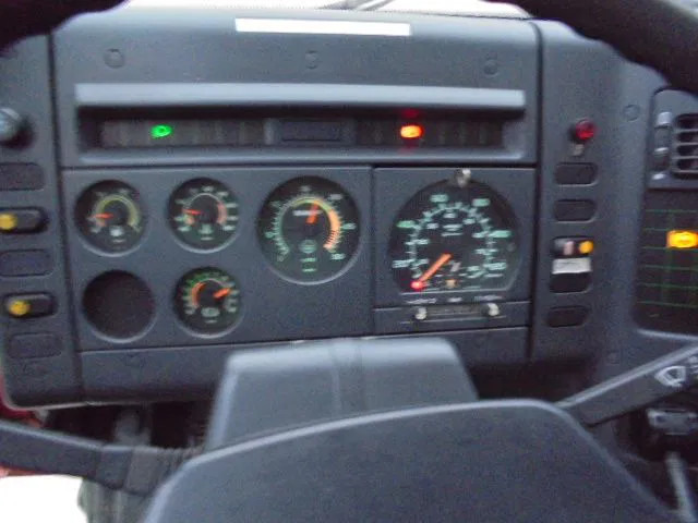 Camión de bomberos DAF 65.210: foto 11