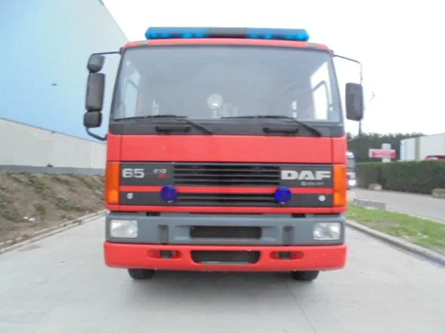 DAF 65.210 - Camión de bomberos: foto 2 DAF 65.210 - Camión de bomberos: foto 2