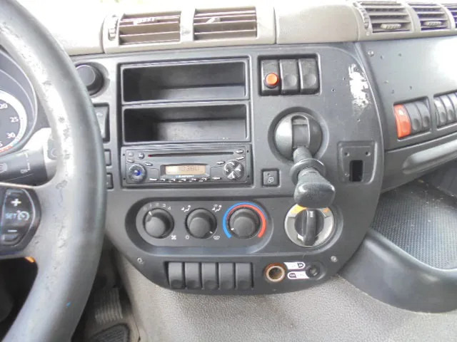 Camión caja cerrada DAF CF 65 220 NL KENTEKEN: foto 10