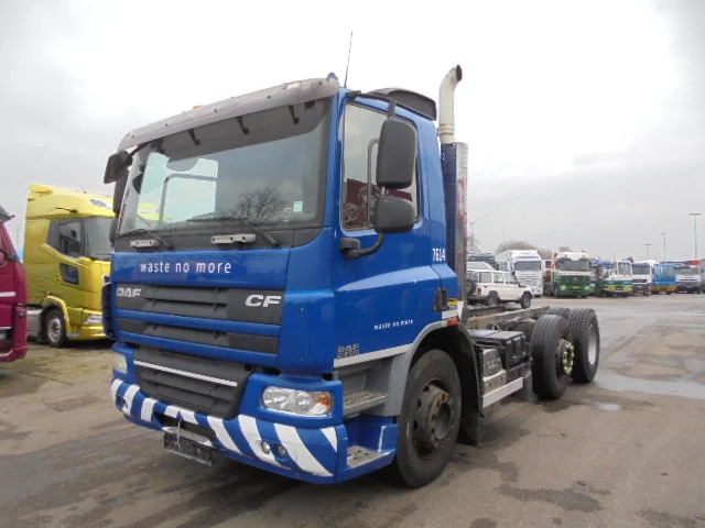 DAF CF 75.250 6X2 - Camión chasis: foto 1 DAF CF 75.250 6X2 - Camión chasis: foto 1