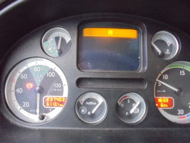 Camión caja abierta DAF CF 75 250 6X2: foto 9