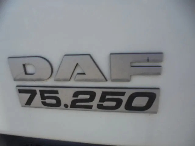 Camión de basura DAF FAN CF250 6X2 EEV: foto 18 Camión de basura DAF FAN CF250 6X2 EEV: foto 18