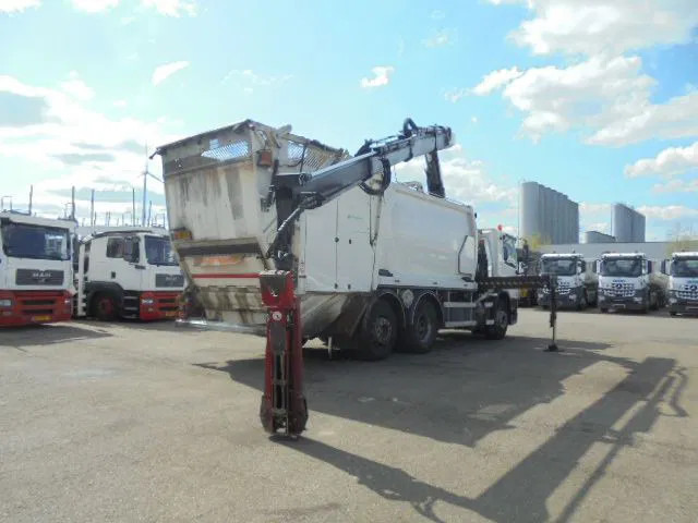 DAF FAN CF75-250 6X2 - Camión de basura: foto 4 DAF FAN CF75-250 6X2 - Camión de basura: foto 4