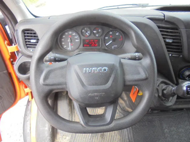 Furgoneta Iveco Daily 35C14: foto 17