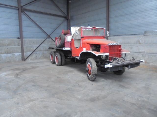 GMC CCKW 353 6X6 - Camión cisterna: foto 1 GMC CCKW 353 6X6 - Camión cisterna: foto 1